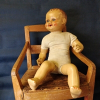 Babydukke stor keramik arme ben og hoved stof krop
